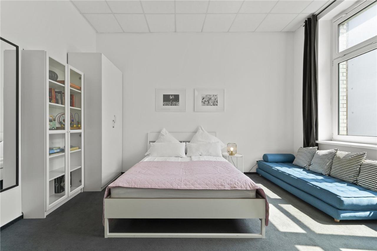 33 Abcd Alexanderplatz Apartment *